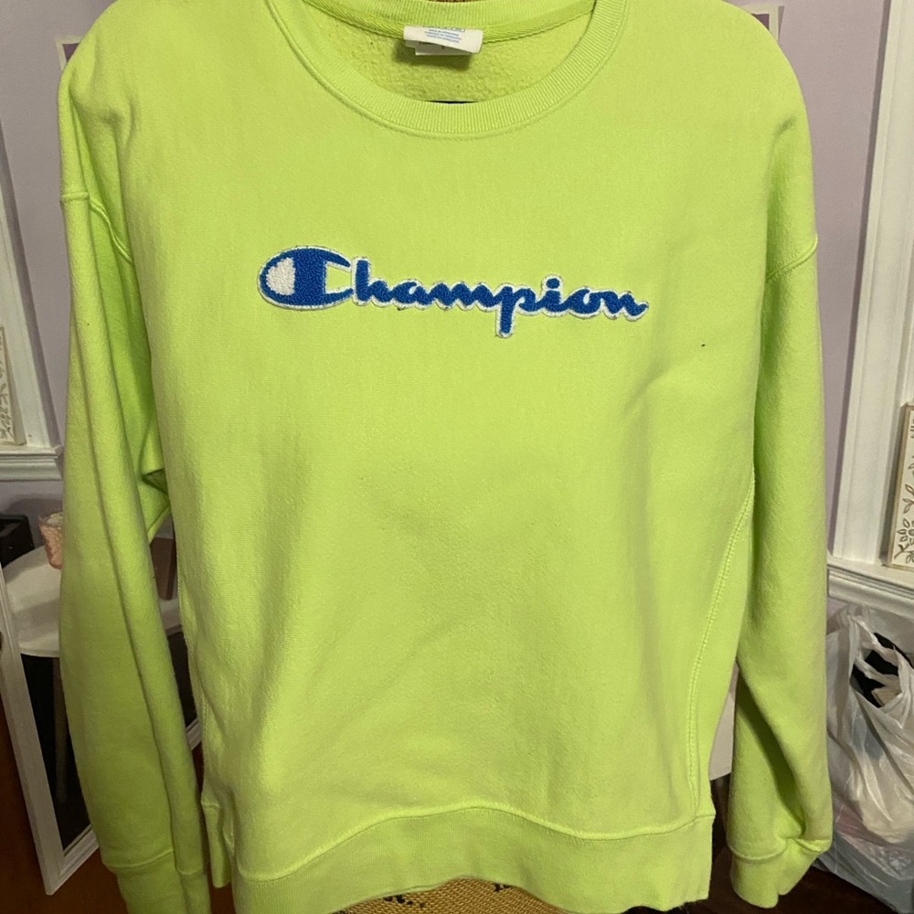 Light green champion crew neck sweatshirt